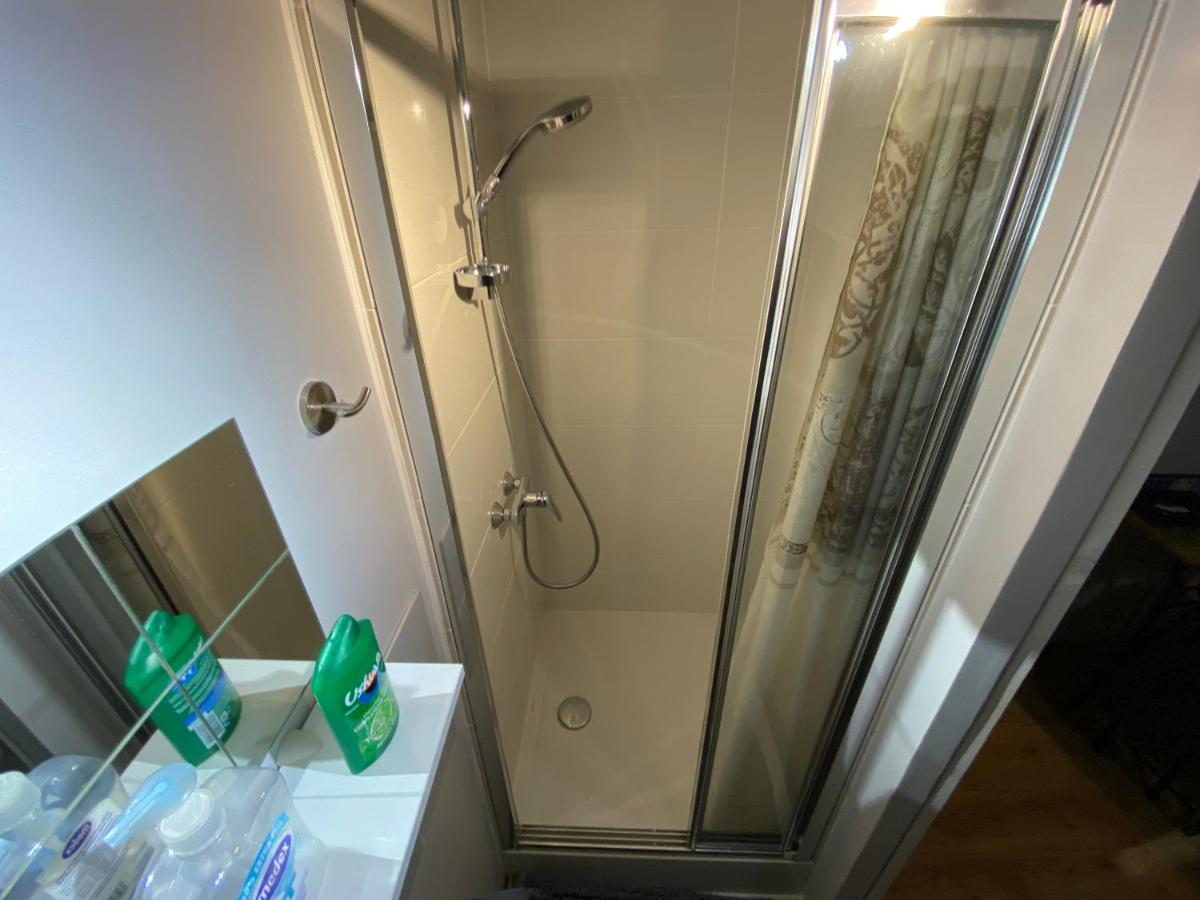 Sympathique Logement En Rez-De-Chausse, De 21M 2 Beauvais Bagian luar foto